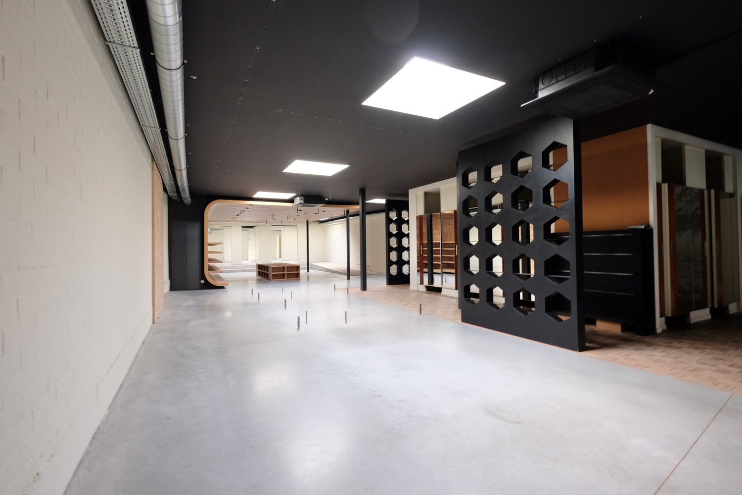 Commercial for rent in Hasselt - photo 4