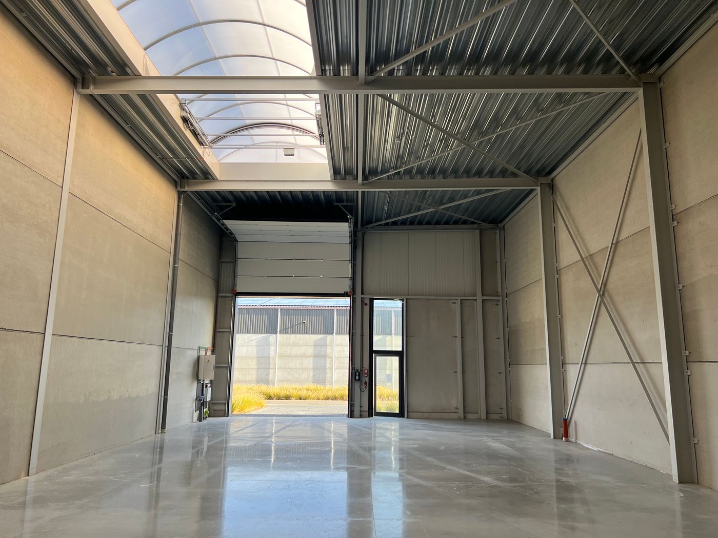 FOR RENT: New SME unit of 216 m² near the E314 - photo 3