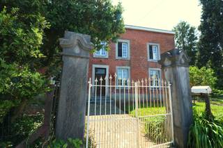 Droom je van weidse ruimtes... authenticiteit... groen...?Kom dan deze authentieke boerderij van 1712 m² ontdekken die typisch is voor de...