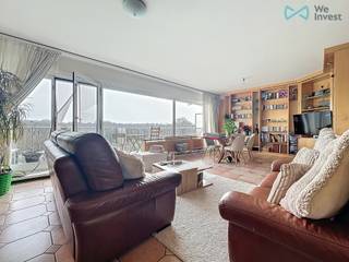 2-slaapkamer appartement te koop in Schaarbeek – Tour Brusilia ✨<br /><br />📍 Louis Bertrand 102, 6e verdieping – Schaarbeek, Brussel<br /><br />Te koop: licht, ruim 2-slaapkamer appartement in Schaarbeek, dichtbij de Europese wijk en openbaar vervoer. Dit 110 m² appartement in de prestigieuze Tour Brusilia combineert comfort, elegantie en modern wonen.<br /><br />Belangrijkste kenmerken:<br />2 ruime slaapkamers – ideaal voor gezinnen of thuiswerk<br />Badkamer met jacuzzi, marmeren afwerking en stijlvolle spiegels<br />Veel ingebouwde kasten voor optimale organisatie<br />Hoogwaardige geluidsisolatie voor rust en privacy<br />Energieprestatie PEB C, cogeneratieketel verlaagt uw verwarmingskosten<br /><br />Extra troeven:<br />Licht en doorzon – de hele dag zonlicht<br />Hoge verdieping met vrij uitzicht<br />Dicht bij scholen, winkels en openbaar vervoer<br />Perfect voor een koppel, gezin of investeerder die een luxe appartement in Schaarbeek zoekt<br /><br />📞 Contact voor bezichtiging:<br />We Invest Bruxelles-Europe <br />Frédéric Top - frederic.top@weinvest.be<br />+32 472 34 44 08 ou +32 2 478 67 49 <br />bruxelles.europe@weinvest.be<br />🌐 Plus d’infos : www.weinvest.be<br /><br />⚡ Mis deze unieke kans niet! Licht, stijlvol en volledig uitgerust appartement in Tour Brusilia – Schaarbeek.