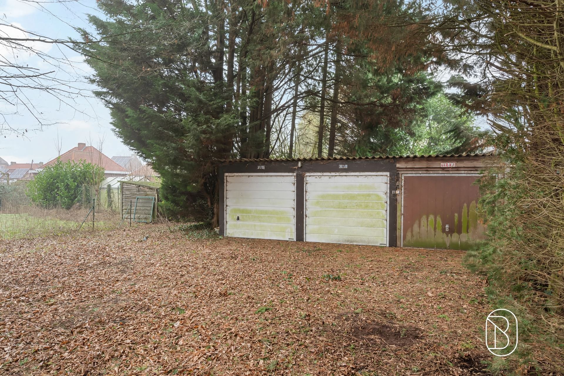 Charmante te renoveren woning, met mooie tuin. - foto 5