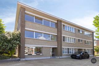 Ontdek deze verrassend ruime Bel-étage woning aan de Pastoor Dergentlaan 10, in het bruisende centrum van Aarschot. Met een bewoonbare oppervlakte...