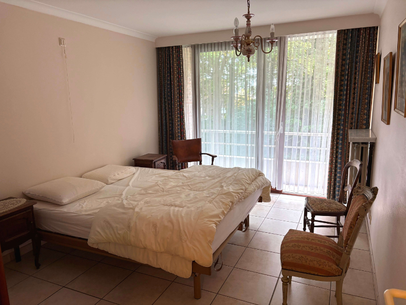 Ruim en lichtrijk 2-slaapkamerappartement met GARAGE en TERRAS te huur in Sint-Kruis Brugge - photo 5