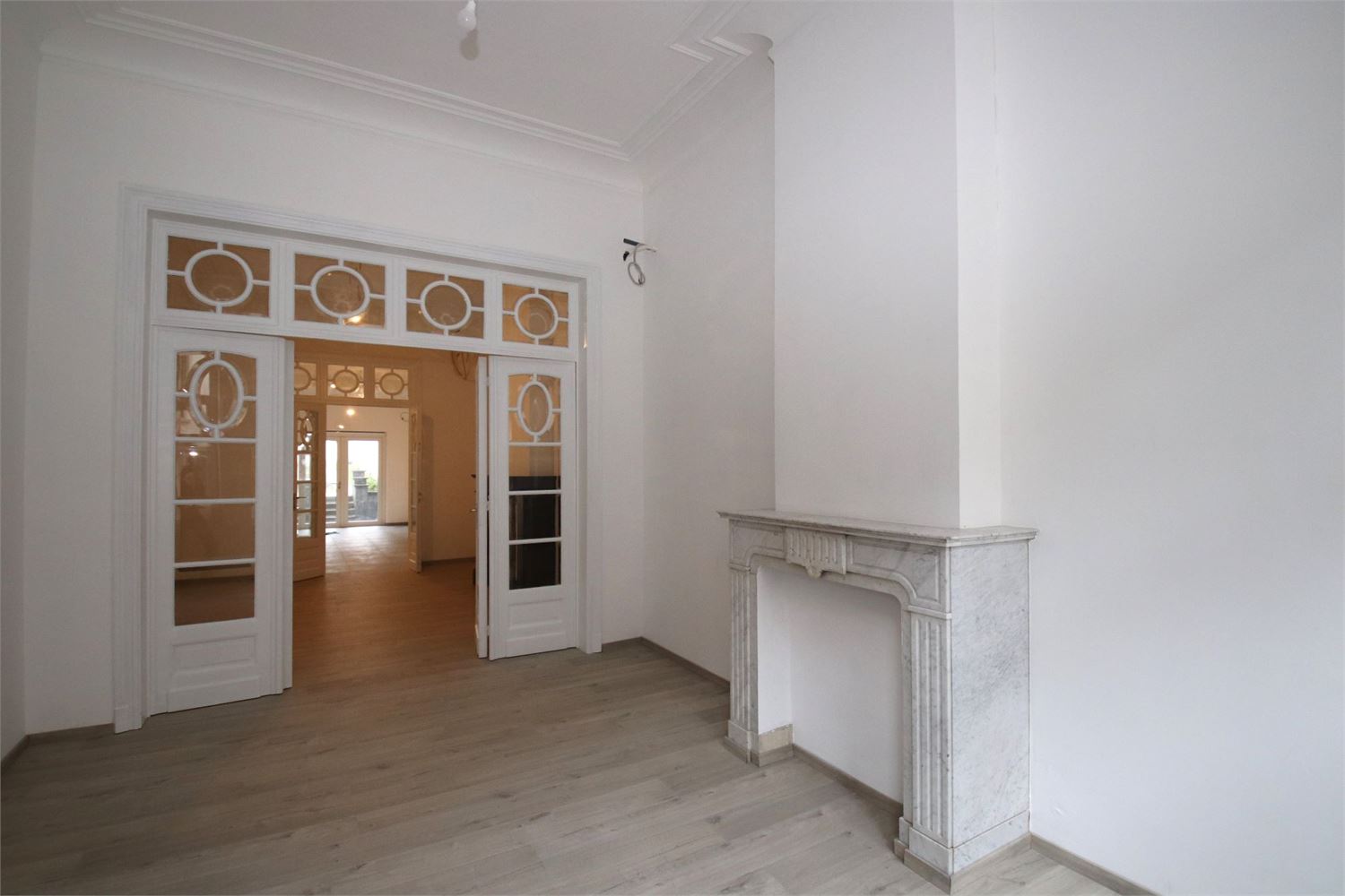 Zeer welgelegen handelsruimte met zuid-gerichte tuin en garage - photo 4