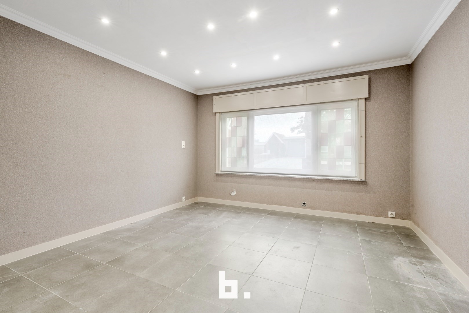 Ruime gezinswoning met zonnige tuin vlakbij het centrum - foto 3