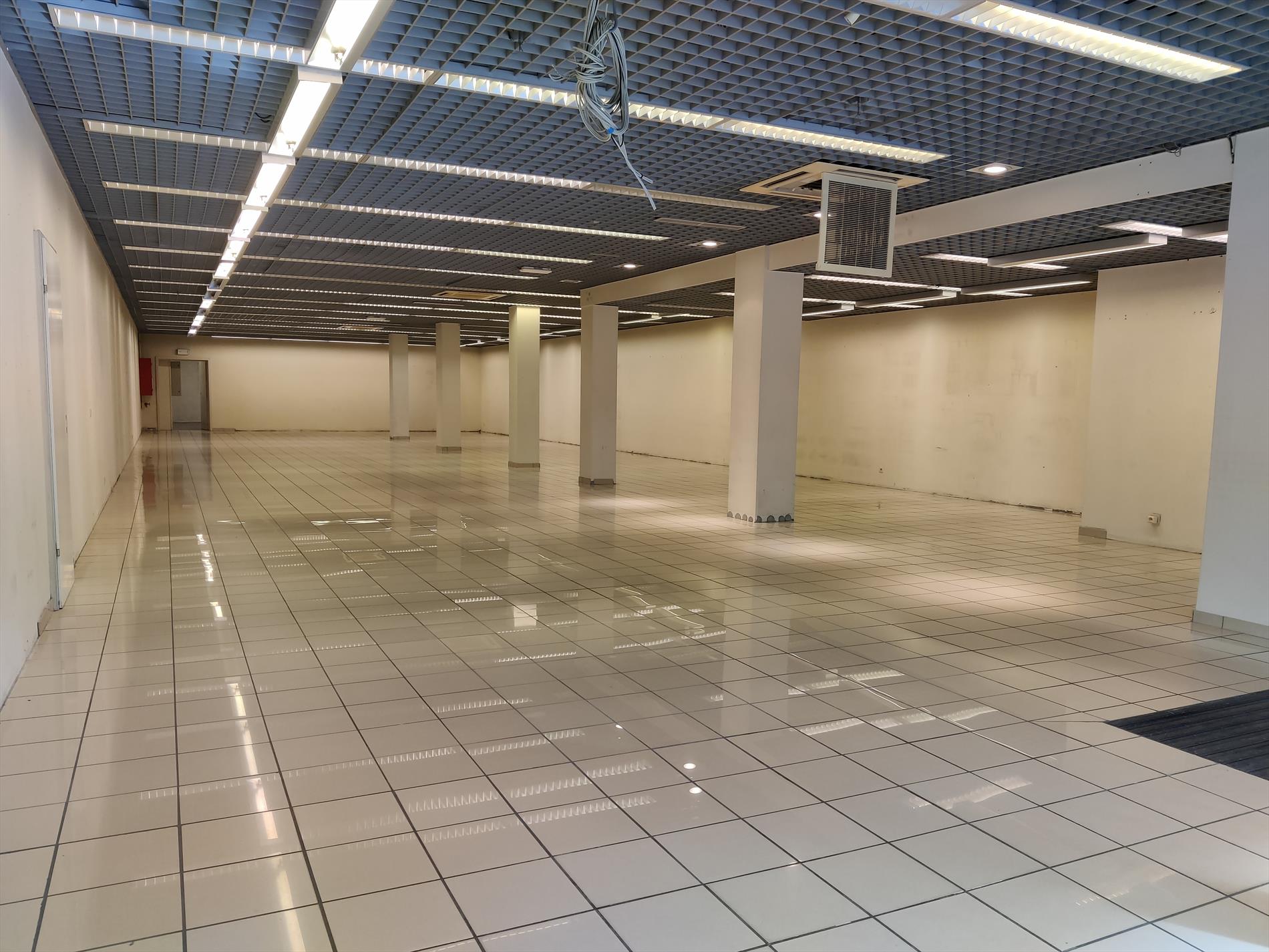 Commercieel pand in het centrum van Mol ! - foto 3