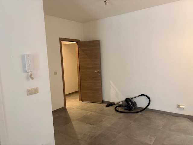 Gelijkvloers appartement gelegen vlakbij alle winkels - foto 4