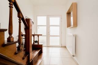 Ruime gezinswoning op een uitzonderlijk perceel van 2.491 m² in Mechelen-Zuid!Deze woning is gelegen op een indrukwekkend perceel van 2.491 m² en...