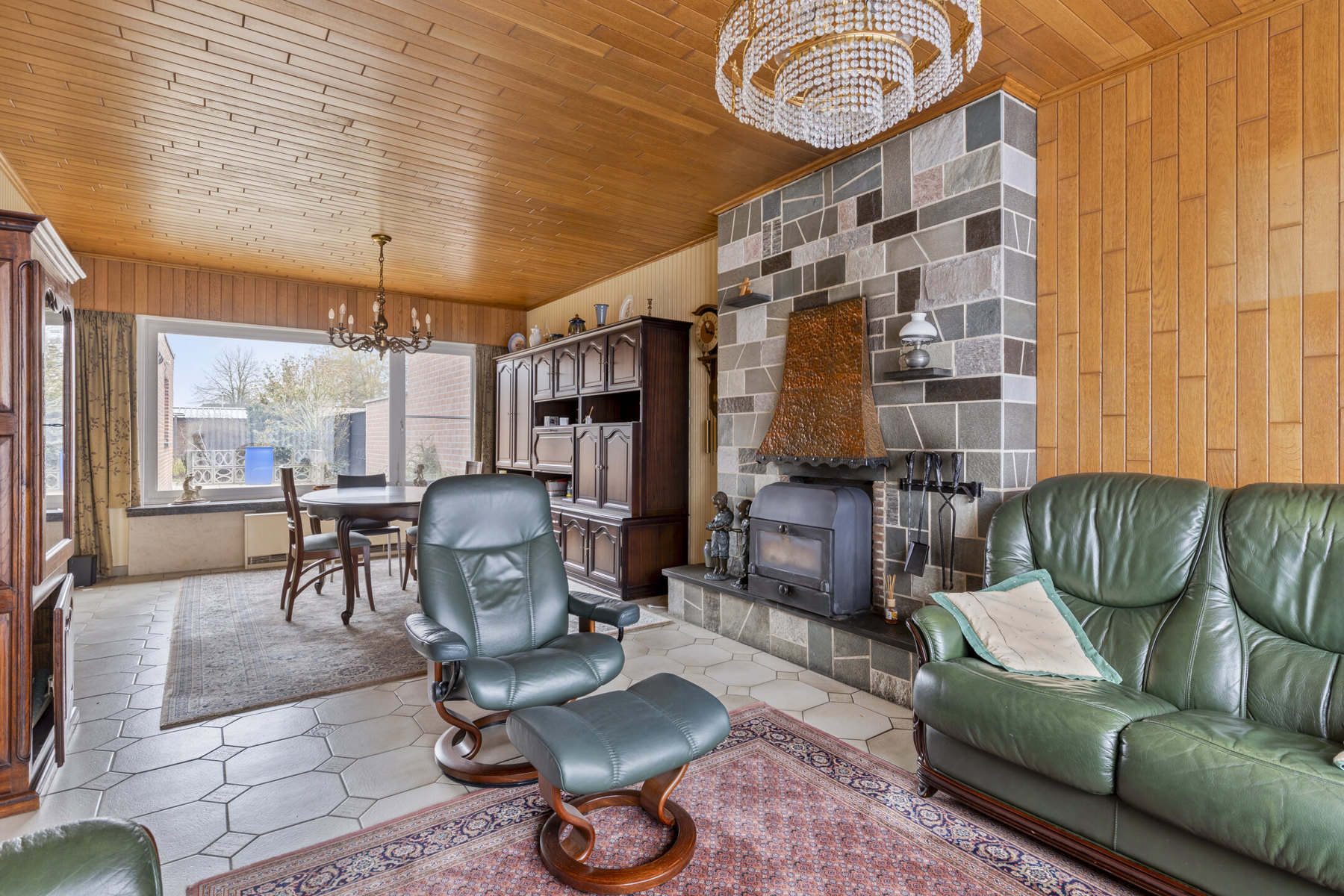 Ruime woning met tuin én garage in hartje Belsele - foto 2