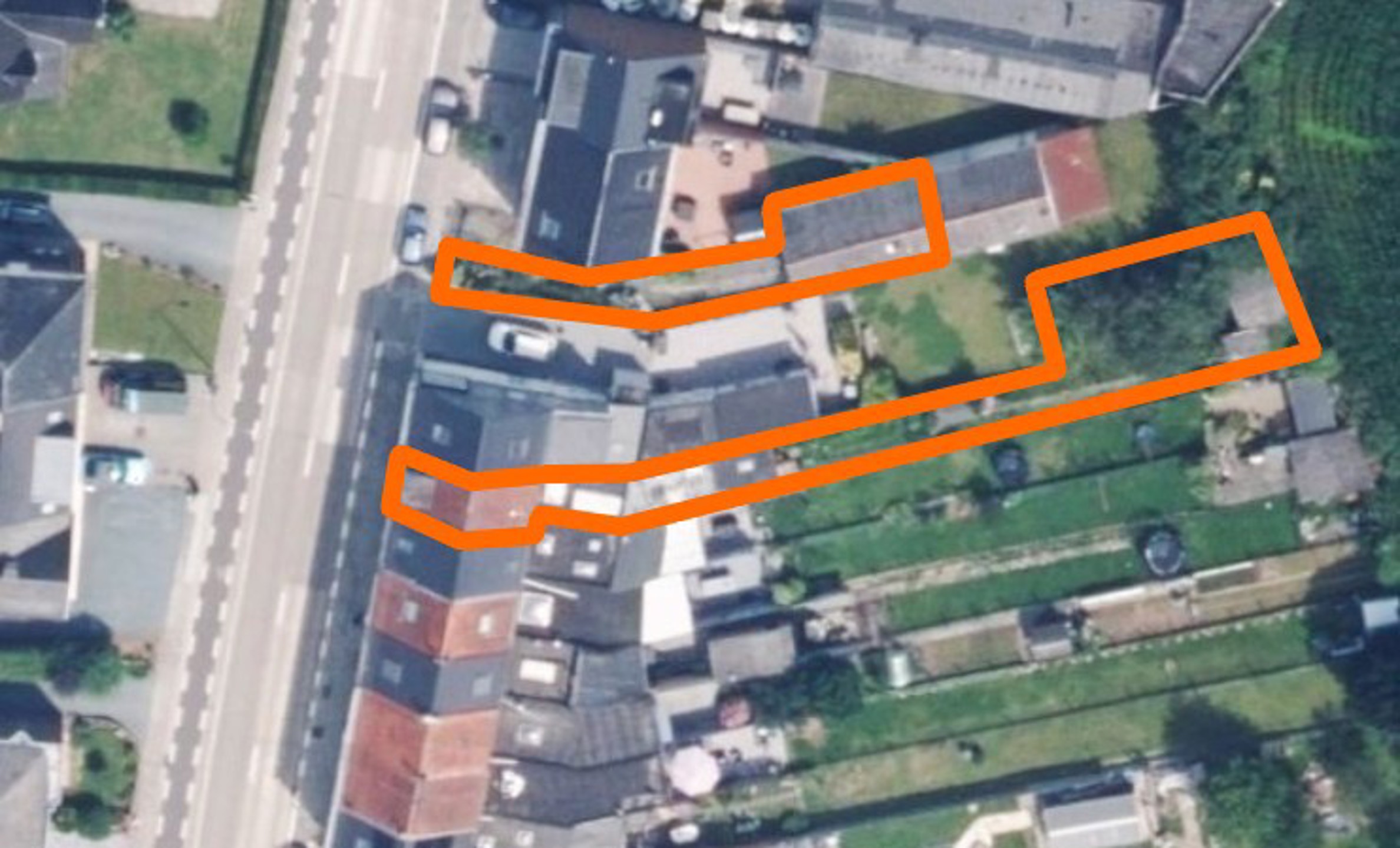 Te renoveren woning met tuin en perceel met garage - foto 3