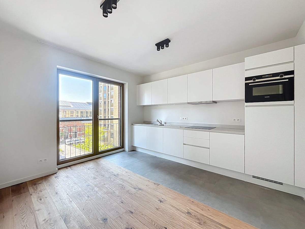 Brussel : Appartement 1 slaapkamer met terras + kelder - foto 4