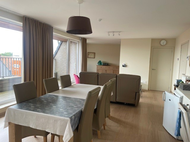 Ruime serviceflat met terras en autostaanplaats - foto 4