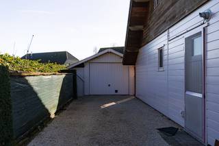 Meer info of een bezoek? Contacteer Eva via 0475693822 of eva@vicusvastgoed.beDeze instapklare woning (uit 2002) bevindt zich in een doodlopende en...