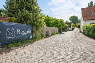 Uniek gelegen bouwgrond (af te breken woning - heropbouw aan 6% BTW mogelijk!) van 4000m2, aan de voet van de Koppenberg. Prachtige zichten...