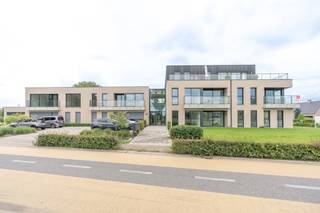 Nieuwbouw assistentiewoning op de 1e verdieping van Residentie 'De Veiling'.Gelegen nabij het centrum van Hoogstraten en op enkele minuutjes van de...