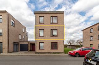 Instapklaar appartement (75 m²) met 2 slaapkamers en terras (5 m²) in Boom. Het pand is gelegen in een doodlopende straat nabij de dorpskern en...