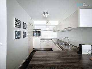 Modern en lichtrijk appartement met terras, 2 ondergrondse autostaanplaatsen en ruime kelderberging.Dit instapklare appartement, gelegen in het mooie...