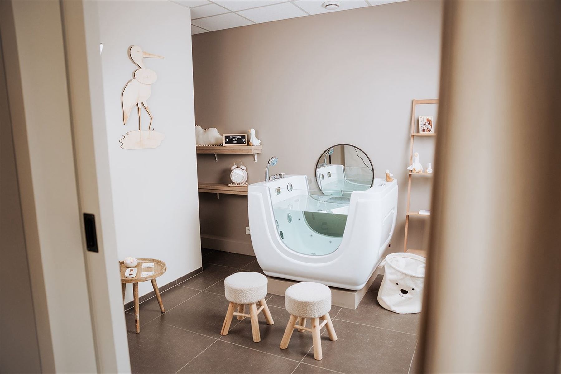 handelspand nabij de Delhaize- véél passage - foto 2