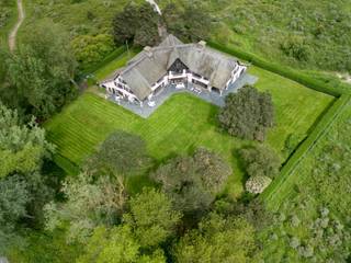 Exclusieve villa in het het natuurreservaat Het Zwin. Aan de rand van dit prachtige beschermd gebied, in het prestigieuze Zoute, ligt...