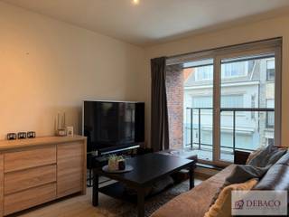 Dit mooi appartement is gelegen in het centrum van Herenthout en combineert een vlotte bereikbaarheid met een modern wooncomfort!Het appartement...