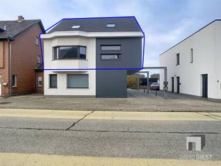 Scherpe prijszetting!!Ontdek dit knappe duplexappartement van 160 m² in het charmante Assent ( deelgemeente van Bekkevoort, op slechts 25 minuten van...