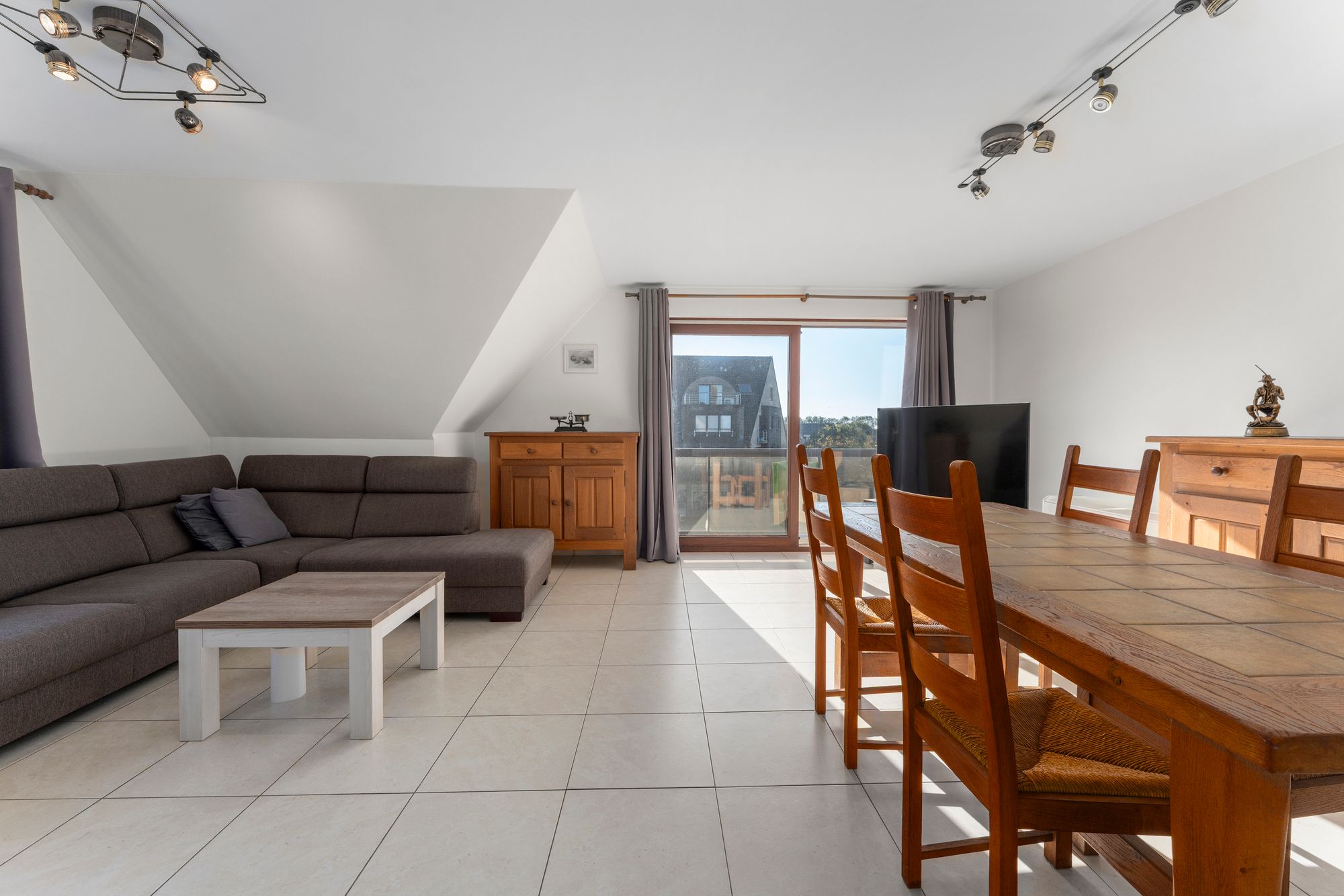 Instapklaar en lichtrijk appartement met 2 slaapkamers te Blankenberge - foto 5