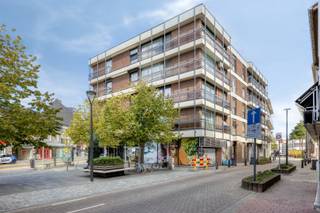 Dit instapklare appartement met 2 slaapkamers, is centrale ligging in het centrum van Mol, op wandelafstand van winkels, openbaar vervoer,...