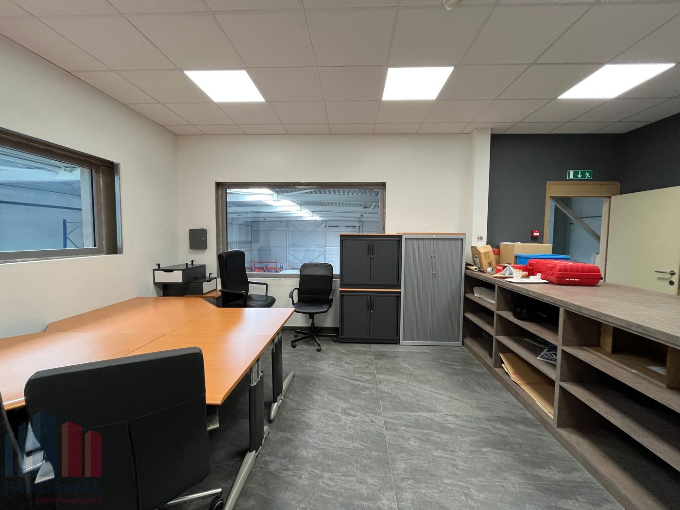 STRATEGISCH GELEGEN BEDRIJFSGEBOUW MET MAGAZIJN EN KANTOORRUIMTE - foto 5