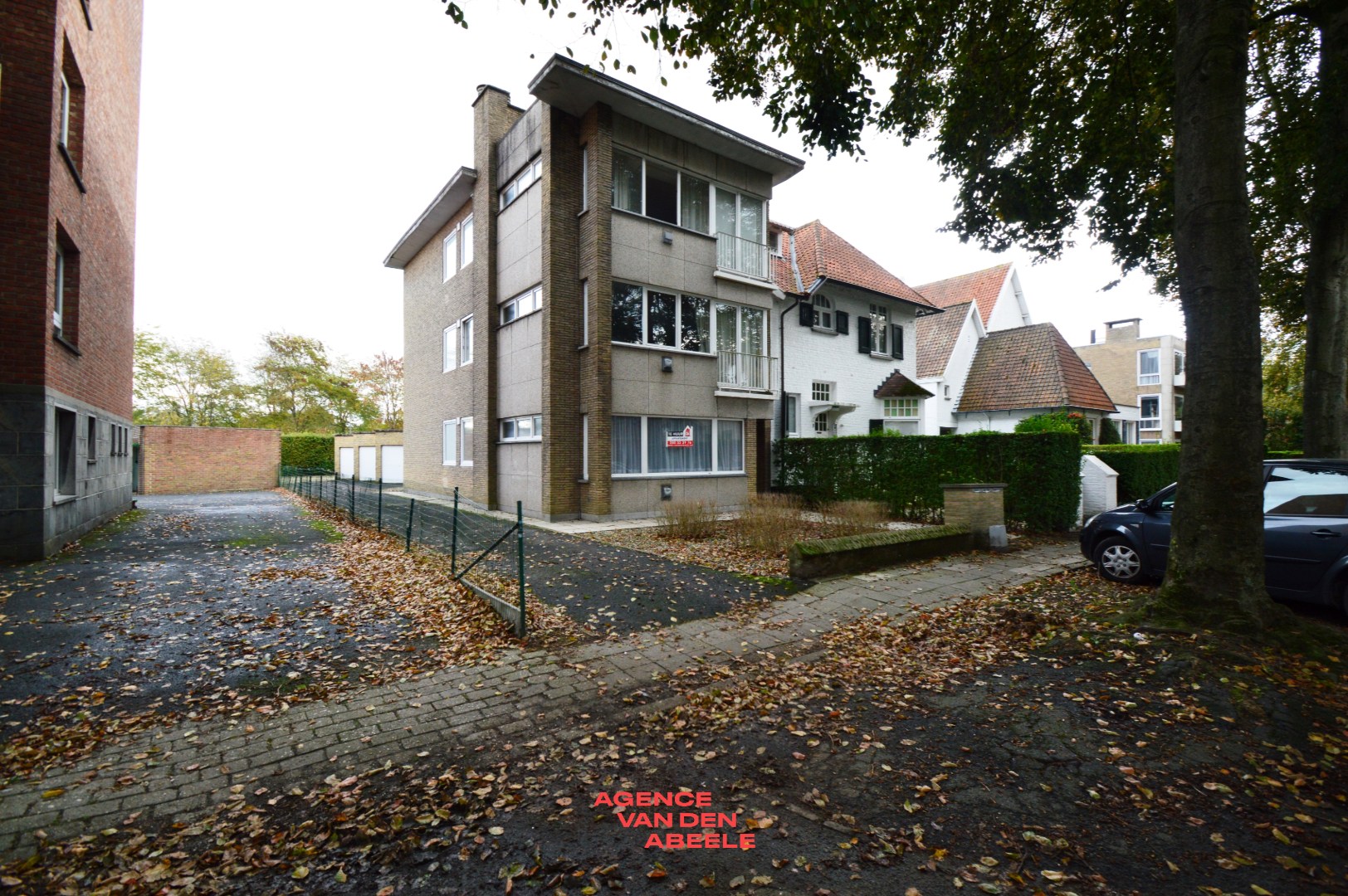 Gesloten garagebox te Sint-Andries - foto 4