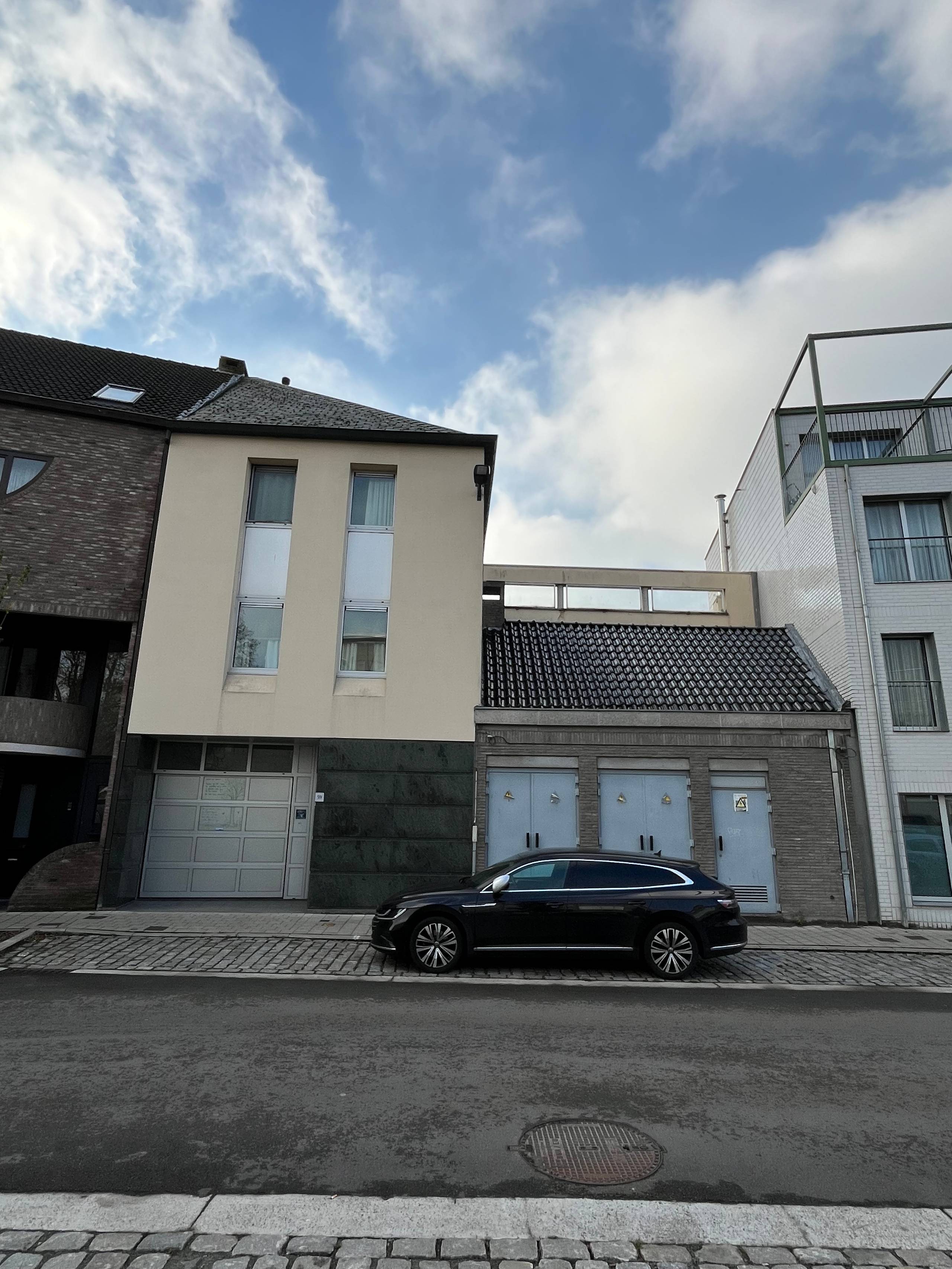 Lichtrijk bemeubeld duplex appartement met drie slaapkamers - foto 2
