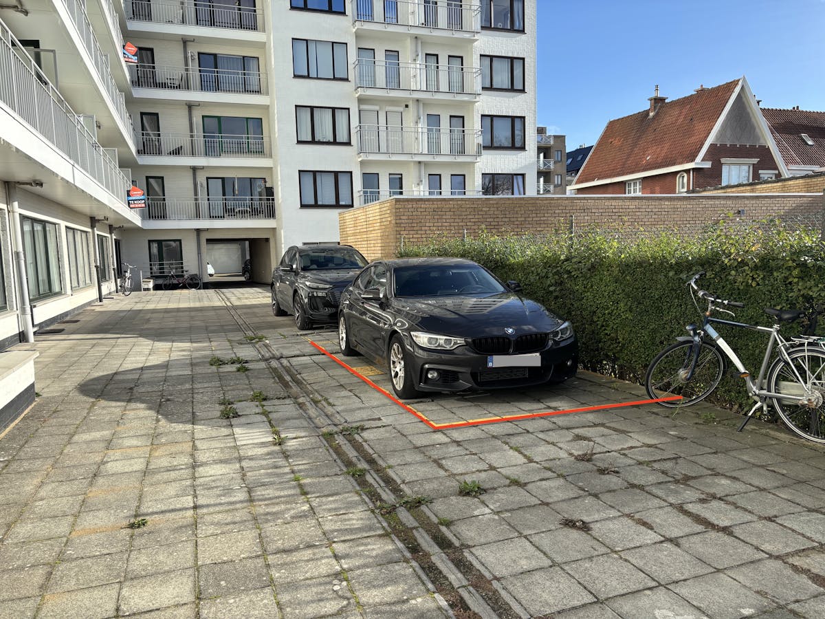 Stationnement à un emplacement privilégié ! - photo 1