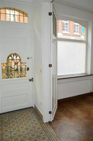 Cette maison mitoyenne de caractère est située dans la D'Hondtstraat, à deux pas de la Grand-Place d'Ypres. Toutes les installations nécessaires...