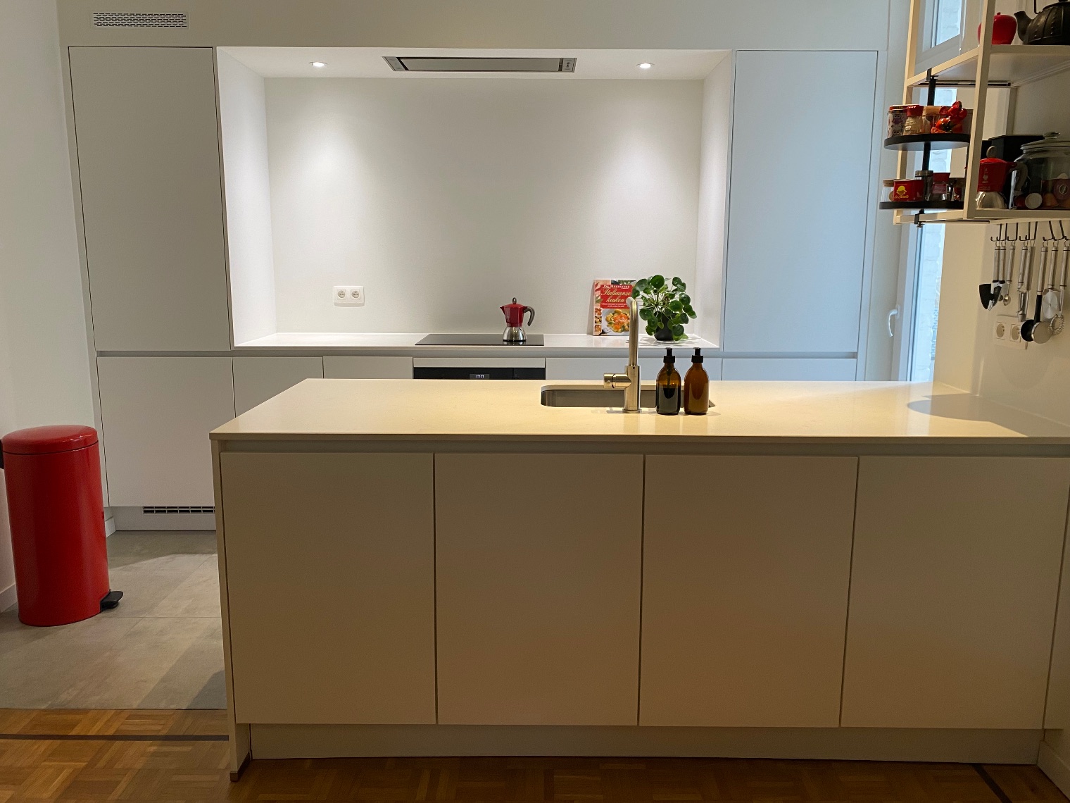 Appartement te koop in Berchem met 2 slaapkamers - foto 2