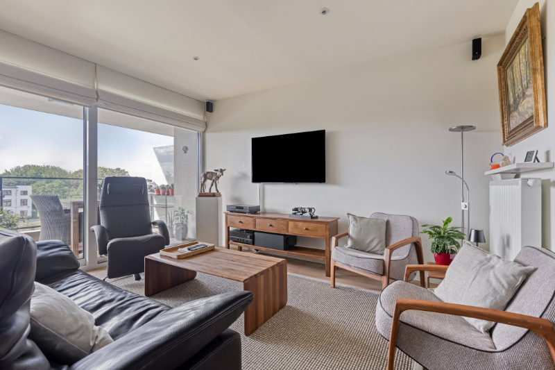 Prachtig appartement te koop in Gent met 2 slaapkamers, garage en uitstekende ligging aan de Staakskenstraat. - foto 4