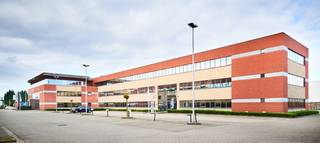 Dit kantoorgebouw is uitstekend gelegen in een kwalitatief kantorenpark met een vlotte bereikbaarheid. Verschillende oppervlaktes mogelijk,...