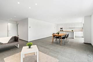 EXCELLENT BIEN ! APPARTEMENT SPACIEUX avec 2 TERRASSES et 2 CHAMBRES.Finitions avec des matériaux de QUALITÉ. Possibilité d’acheter un garage box en...