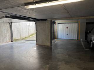 Ruime en vlot bereikbare garagebox te koop in Residentie Duinzicht, gelegen aan Essex Scottishlaan 88 in Westende.Met een uitzonderlijke oppervlakte...