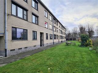 BELSELE - Ben je op zoek naar een instapklaar appartement in een rustige, groene en landelijke omgeving? Dan is dit pand mogelijk iets voor...