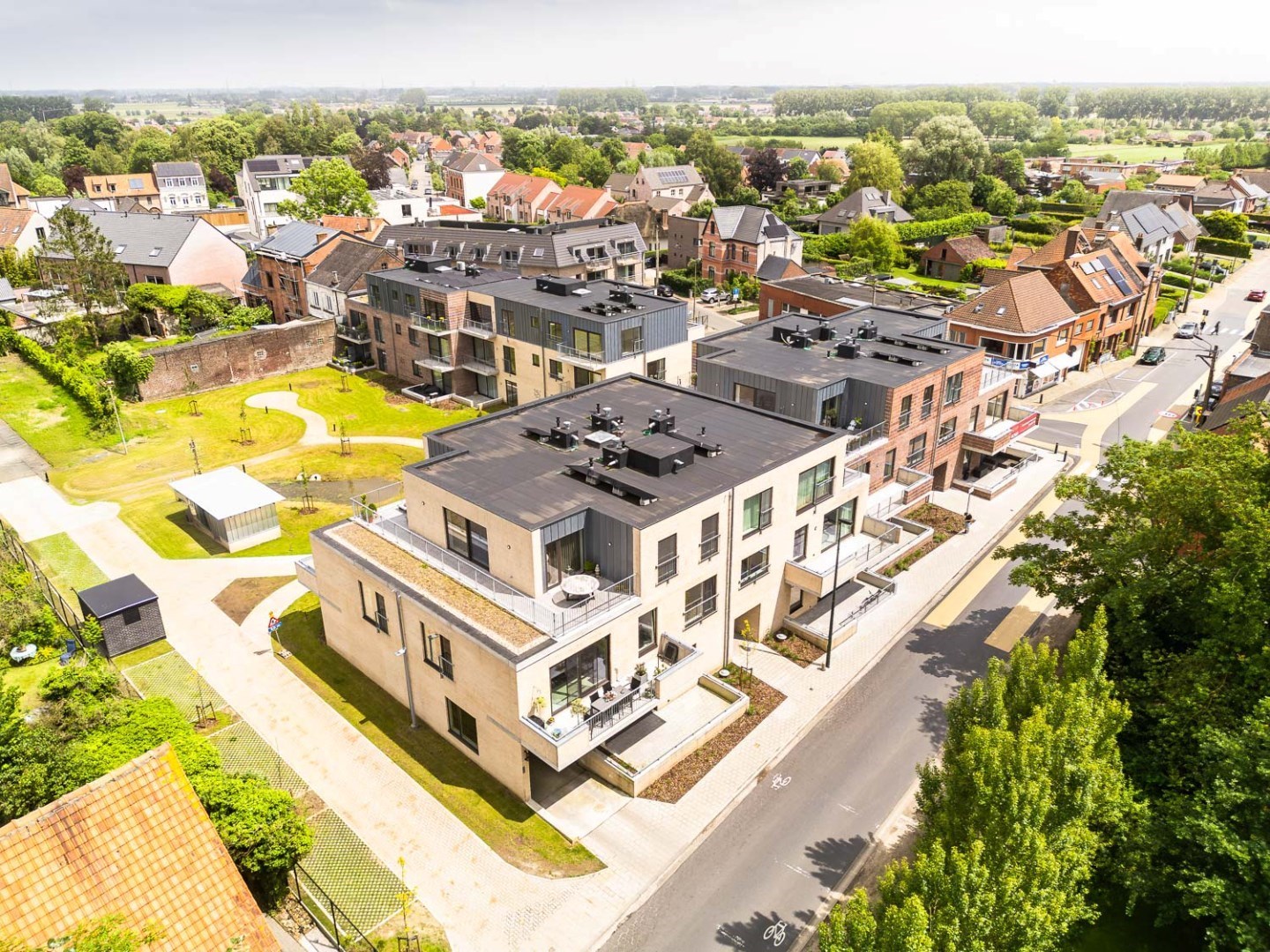 Laatste parkeerplaats in parkeerkelder centrum Lievegem - foto 1