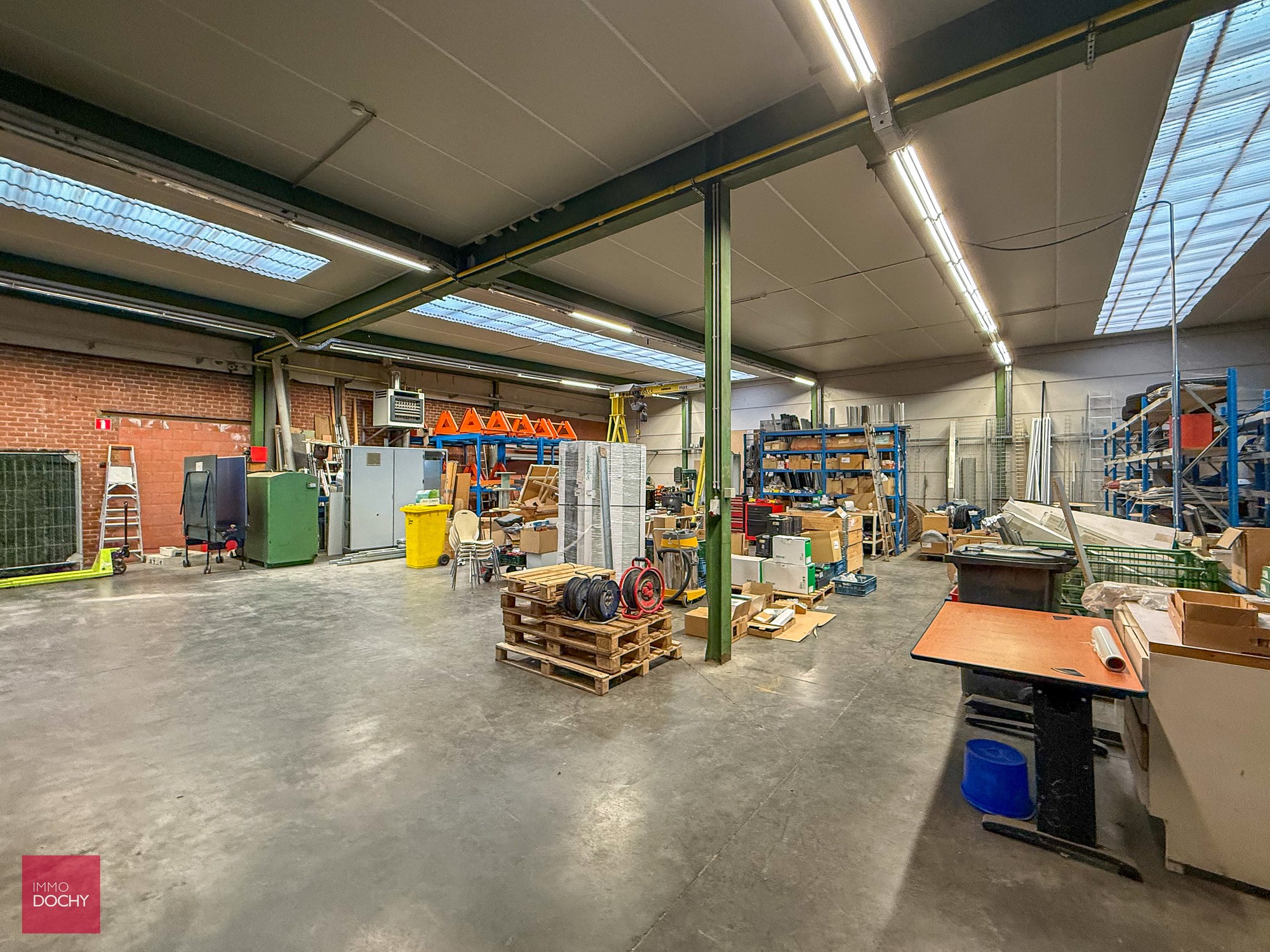 Vlot toegankelijk magazijn / werkplaats met burelen | Wagenaarstraat - foto 4