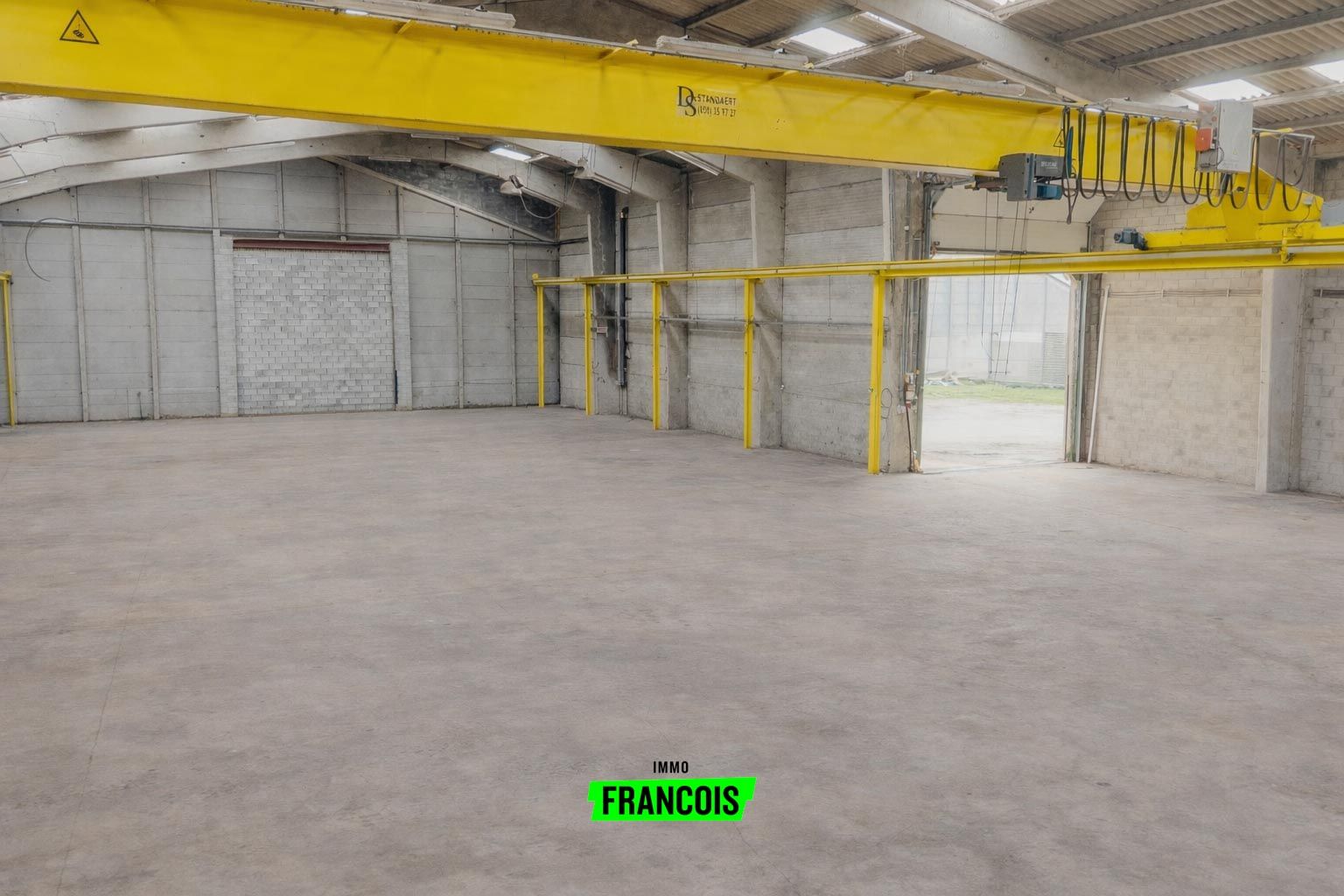 Ruime bedrijfsloods van +1.000 m² te koop in Werken! - foto 2