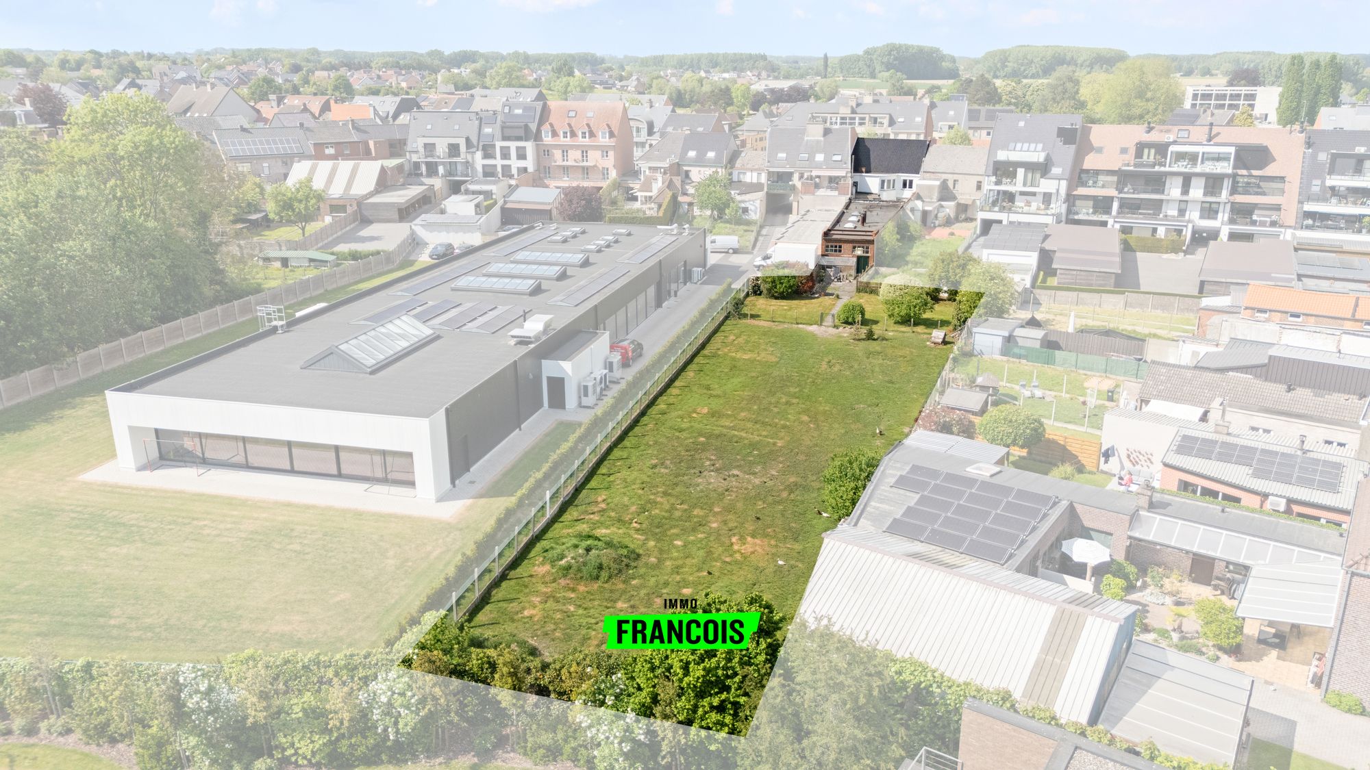 Uniek handelspand met woonst en ruime loods 195m² op topligging in Sint-Lievens-Houtem - foto 4