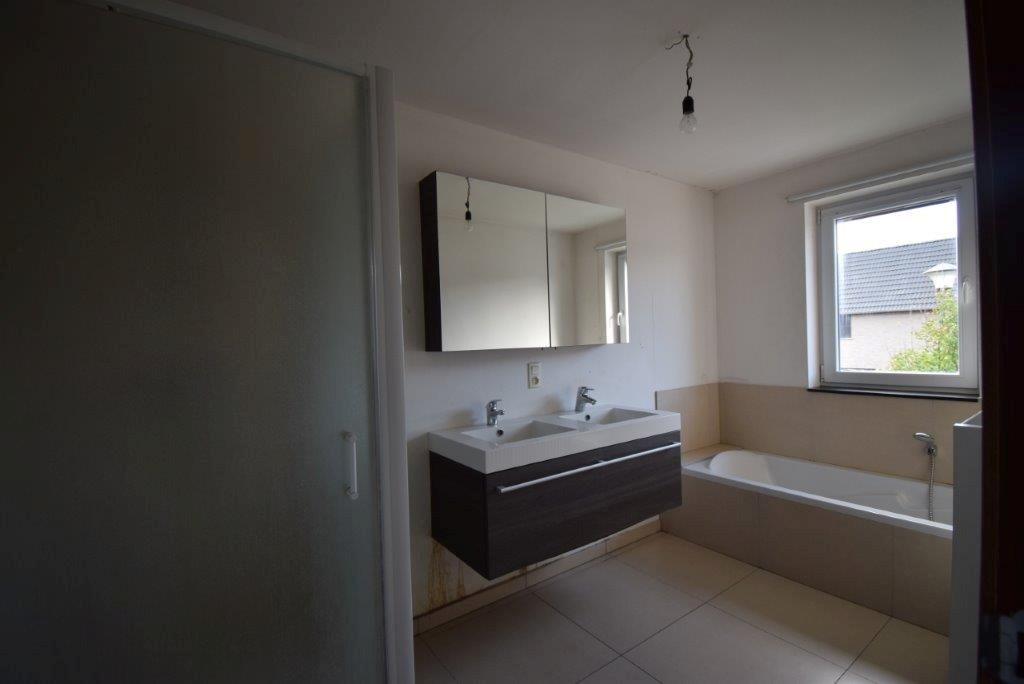 Maison à louer à Roulers avec 3 chambres - photo 5