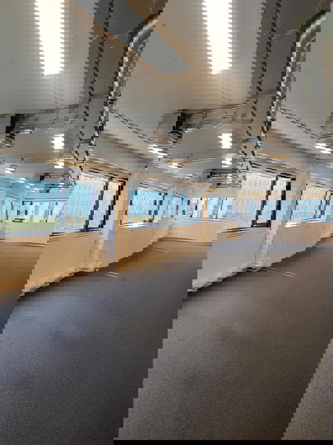 Moderne kantoren 380m² te huur  1ste verdiep - foto 5