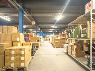 Voor meer informatie of een bezoek contacteer Anne De Block van OC Vastgoed: 0471 38 00 36 of anne@ocvastgoed.beHet gebouw bestaat uit een magazijn...