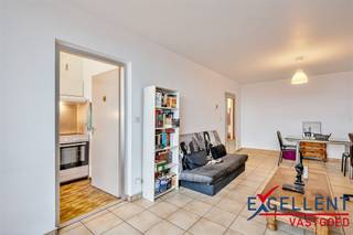 Dit 2-slaapkamer appartement gelegen in het hart van Deinze en op wandelafstand van het station, is perfect voor wie op zoek is naar comfort...