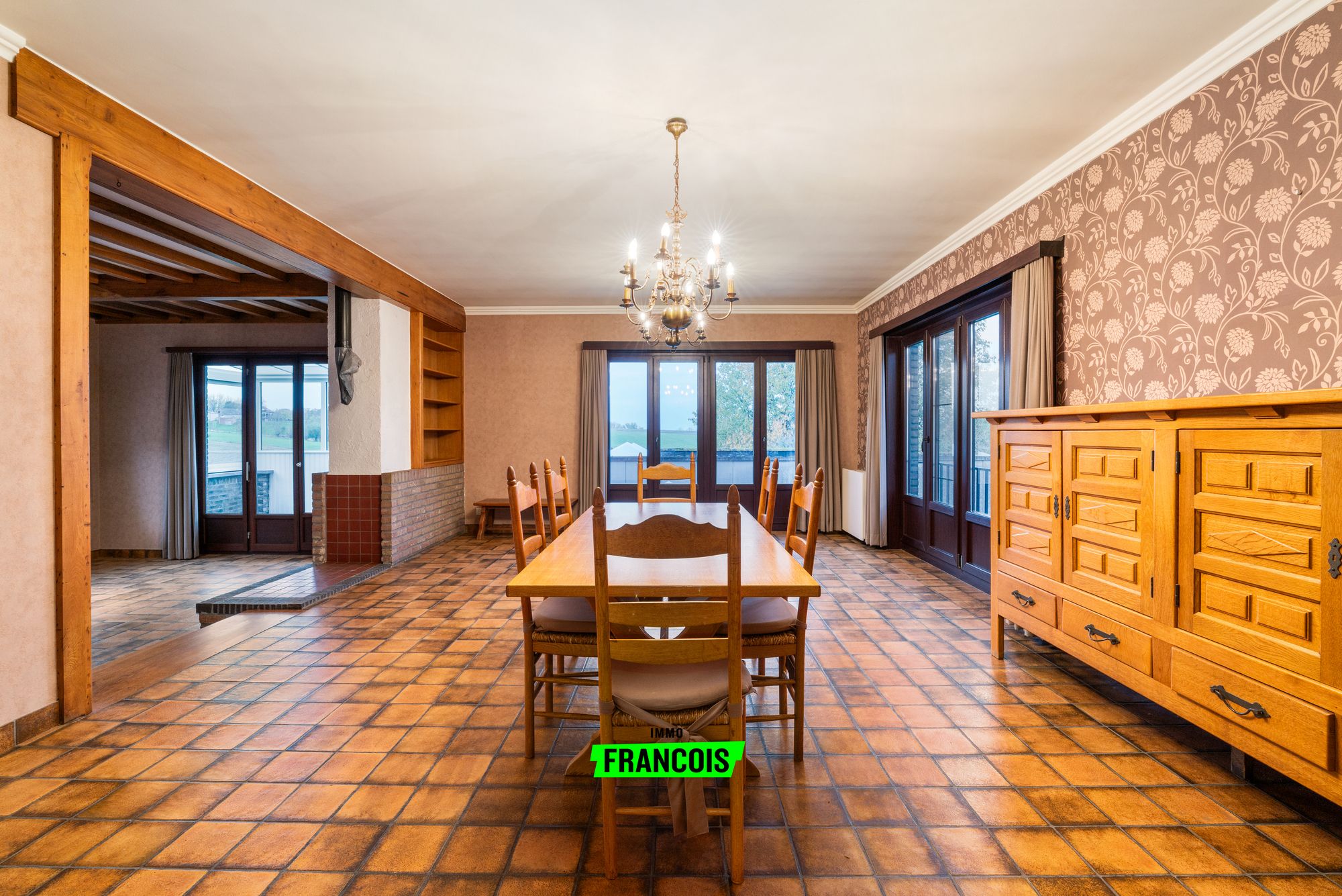 TE KOOP – Ruime villa met prachtig landelijk zicht en tal van mogelijkheden - foto 2