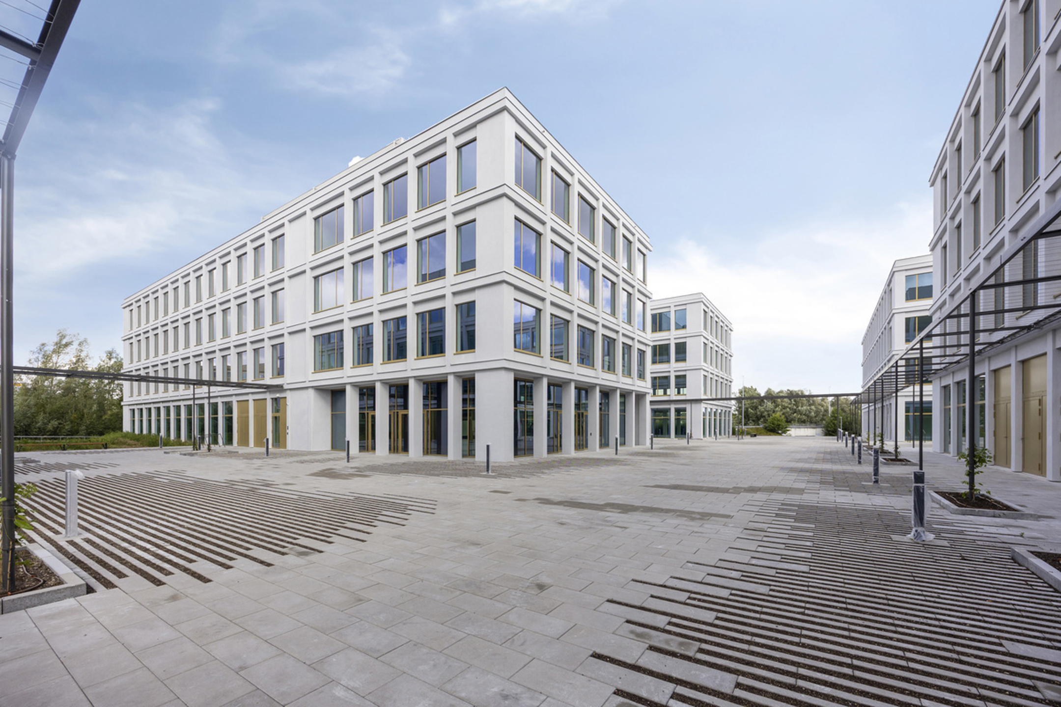 Commercial for rent in Ghent - photo 4