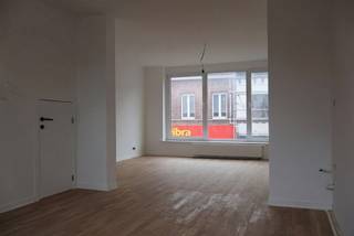 Gerenoveerd triplex appartement in centrum KapellenIn het hart van Kapellen bevindt zich dit gerenoveerde triplex appartement. Ideaal voor wie wonen...