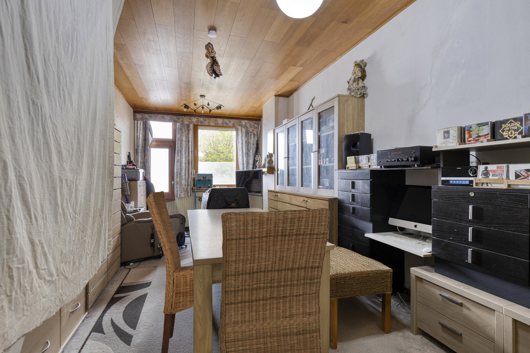 Te renoveren woning met ruime tuin. - foto 4